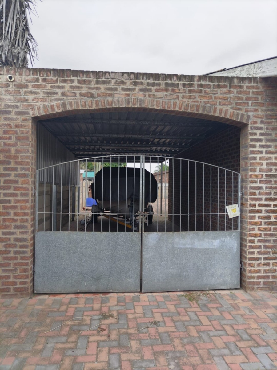 4 Bedroom Property for Sale in Retief Eastern Cape